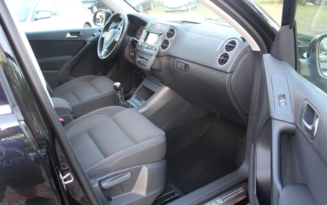Volkswagen Tiguan cena 40900 przebieg: 219000, rok produkcji 2010 z Pleszew małe 781